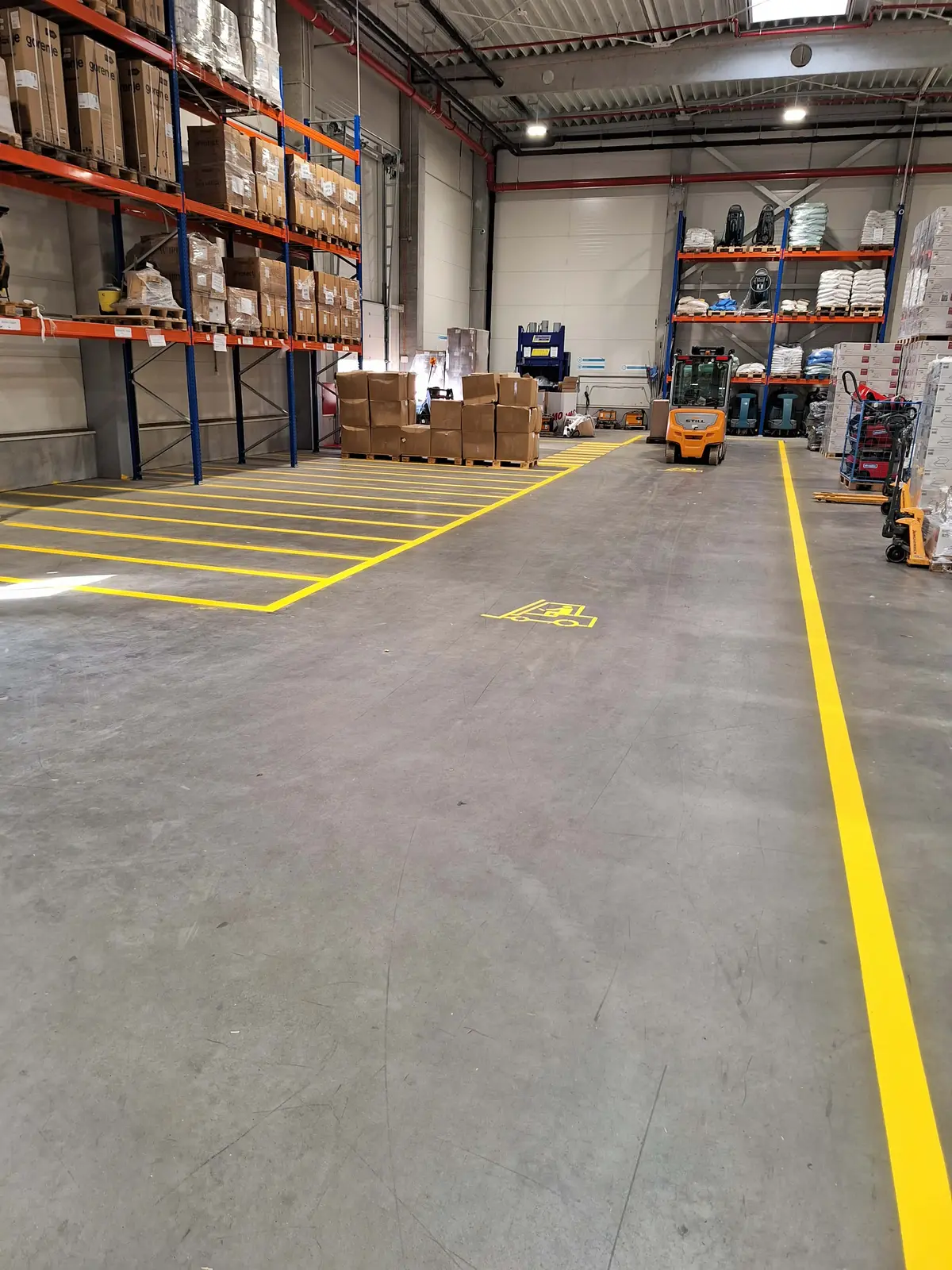 Parkolófestés és útfestés referencia munka 17 - profi kivitelezés