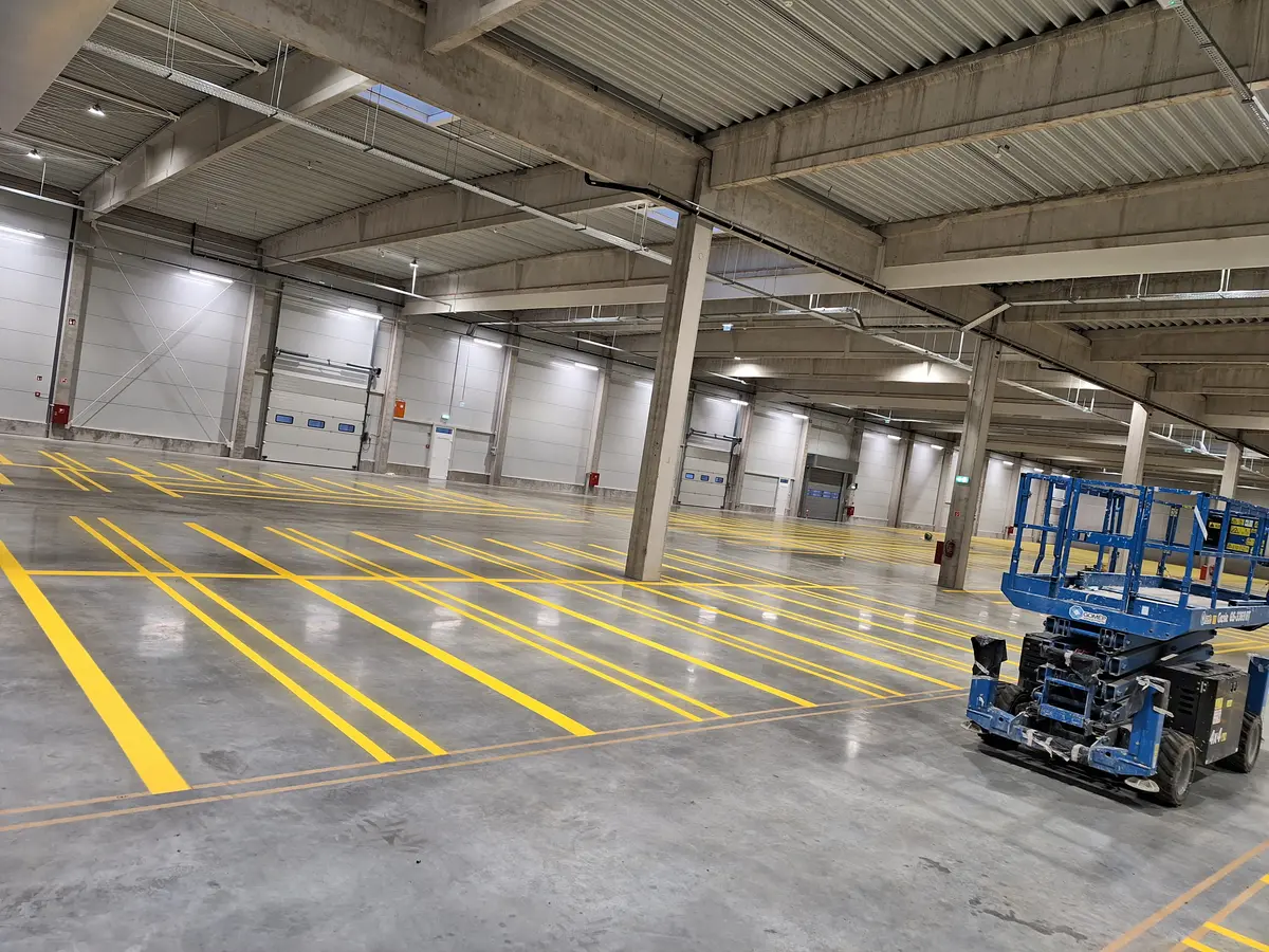 Parkolófestés és útfestés referencia munka 20 - profi kivitelezés