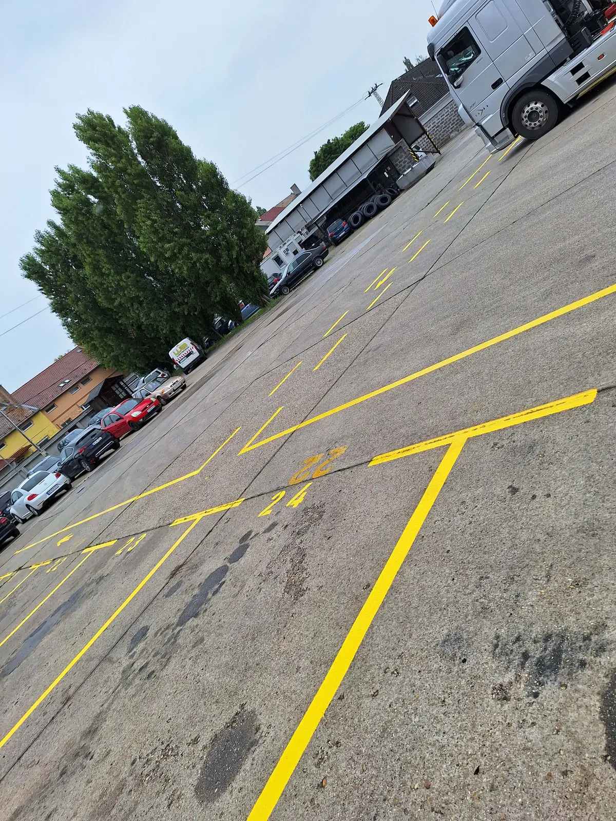 Parkolófestés és útfestés referencia munka 25 - profi kivitelezés