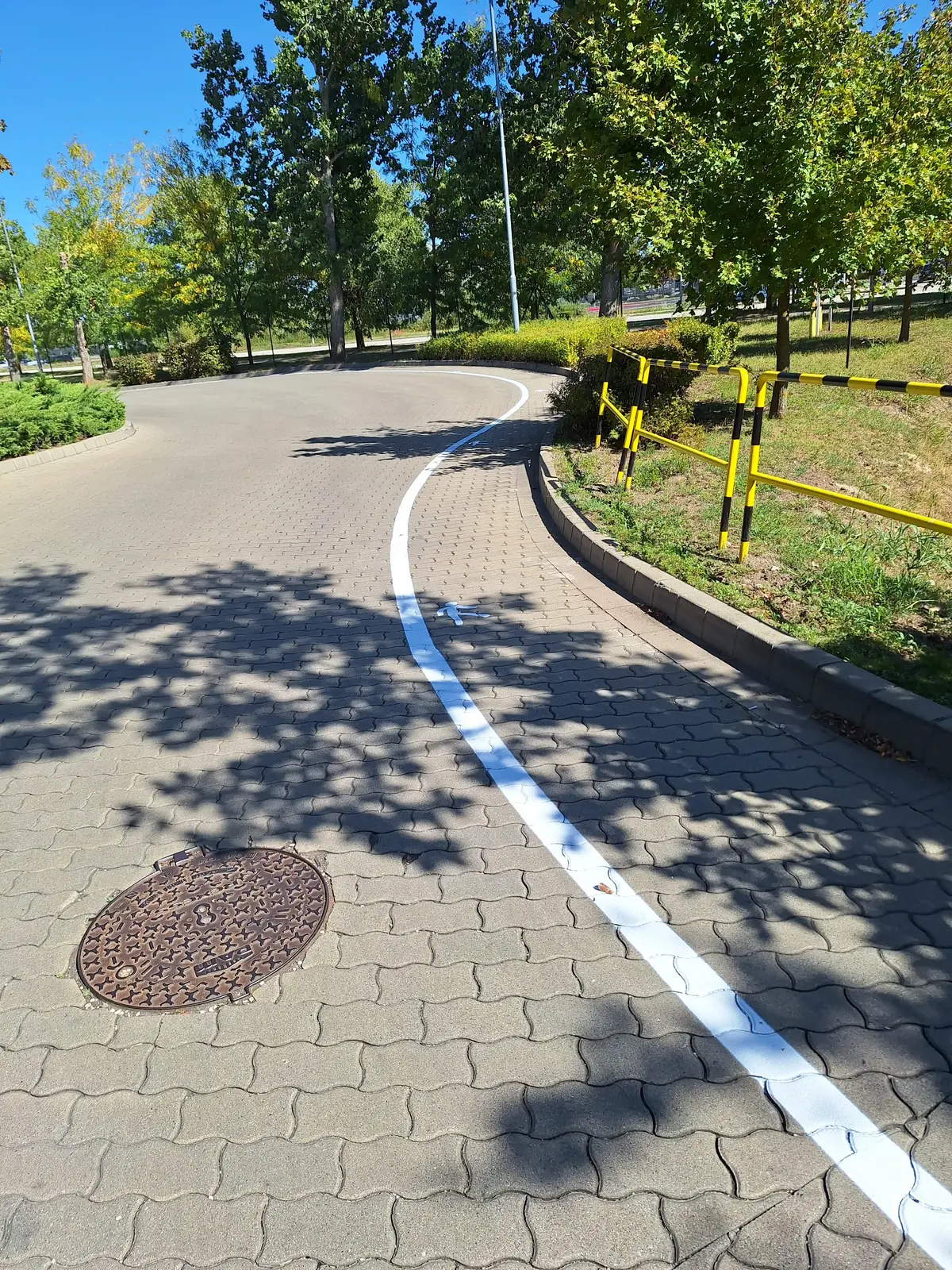 Parkolófestés és útfestés referencia munka 30 - profi kivitelezés