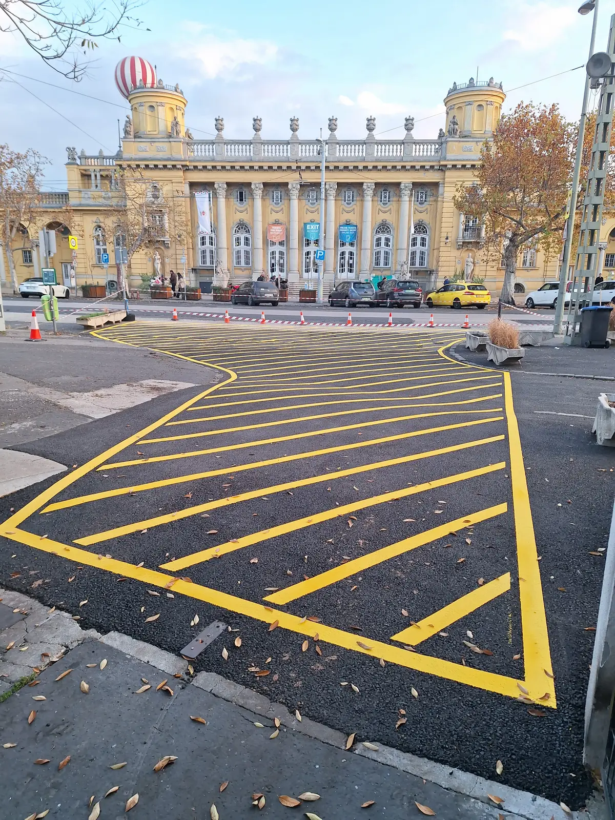 Parkolófestés és útfestés referencia munka 32 - profi kivitelezés